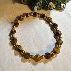 Shio Bracelet "Perfect accessories to tickle your sense of style & fun."